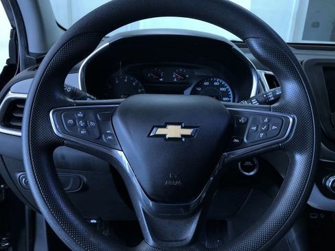 Used 2020 Chevrolet Equinox LS w/ LS Convenience Package image 24