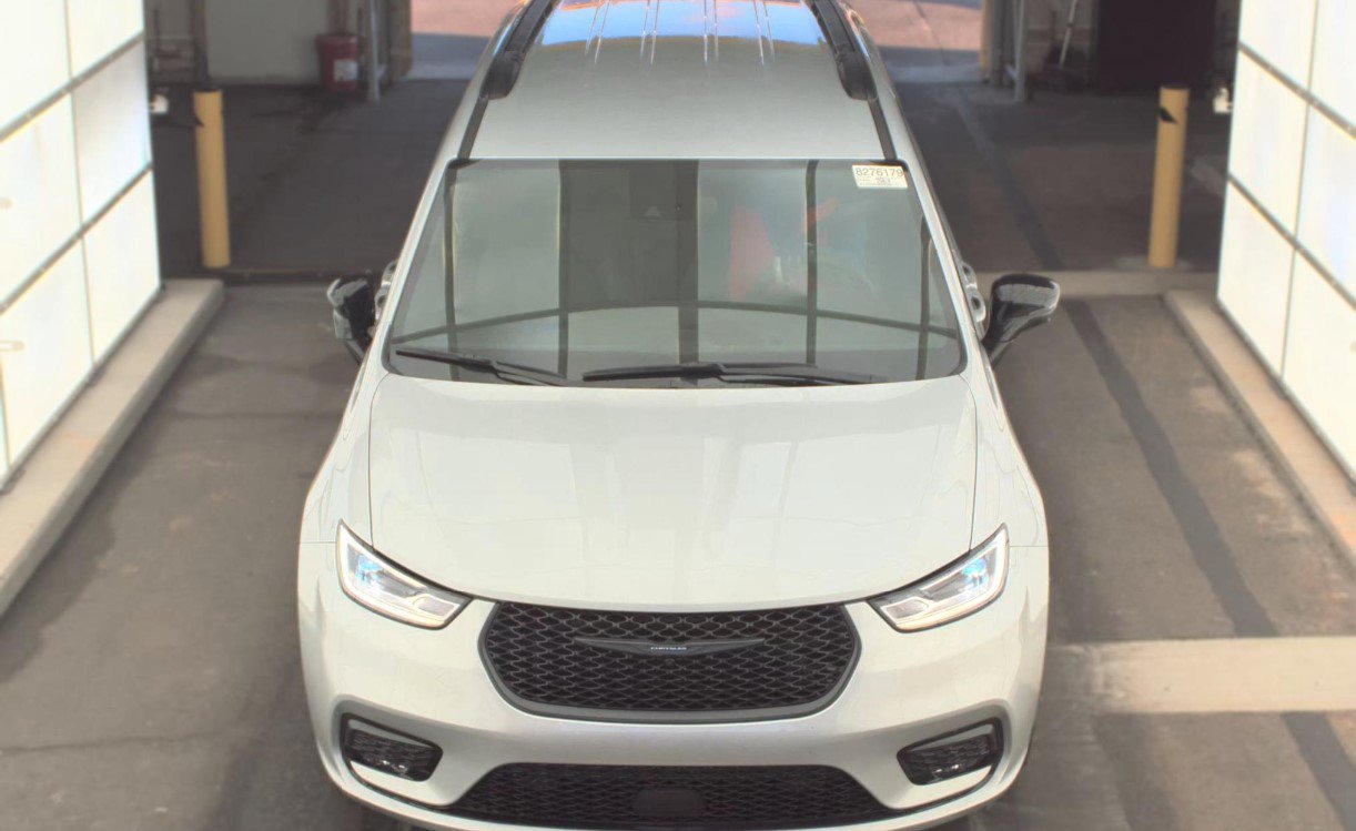 Used 2026 Chrysler Pacifica Select w/ S Appearance Package FWD image 3