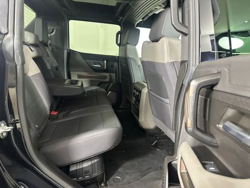 Used 2025 GMC Hummer EV 2X image 25