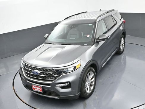 Used 2023 Ford Explorer XLT w/ Equipment Group 202A image 38