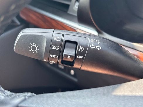 Used 2019 Kia Cadenza Technology FWD image 31