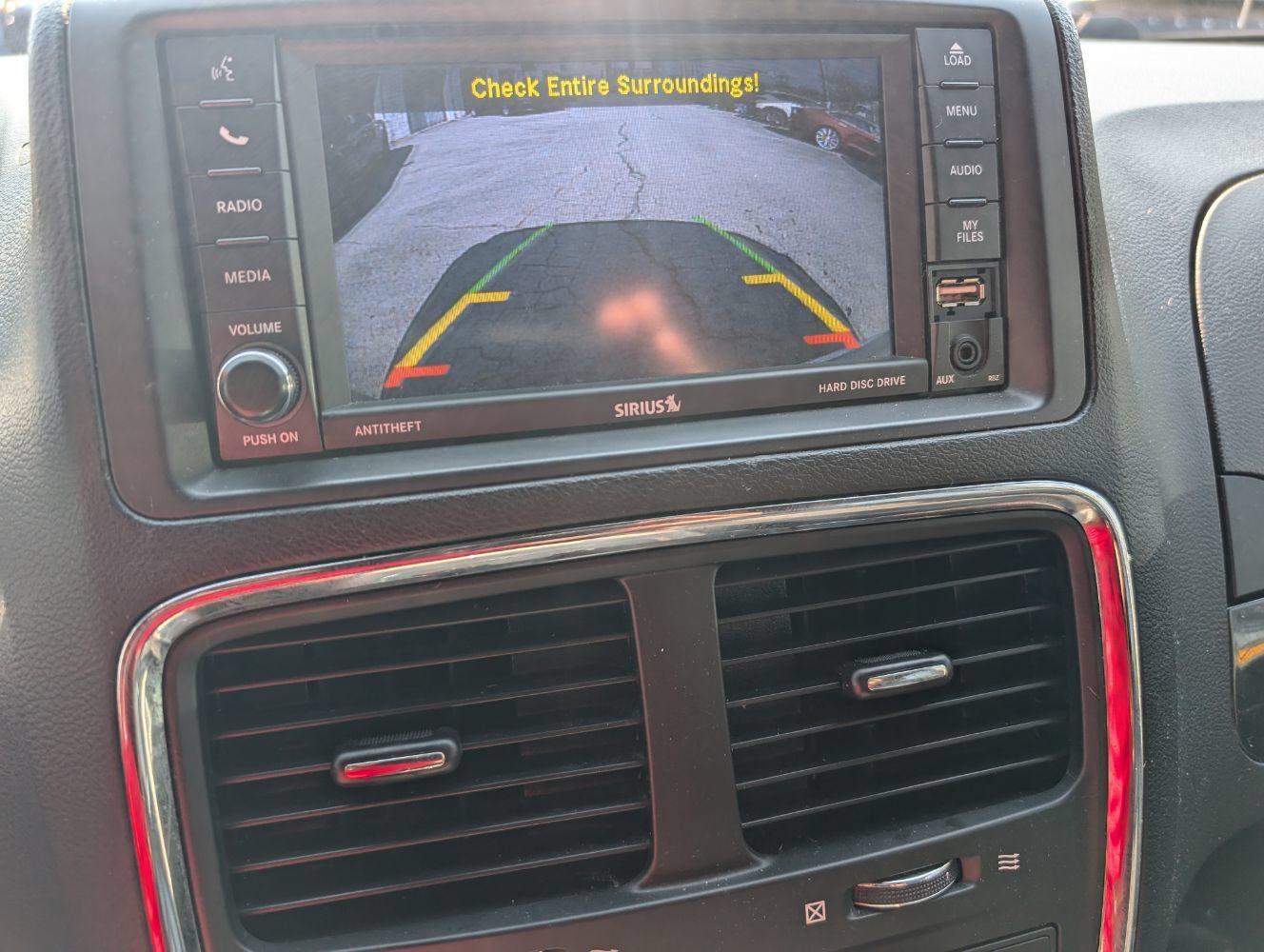 Used 2020 Dodge Grand Caravan SXT FWD image 24