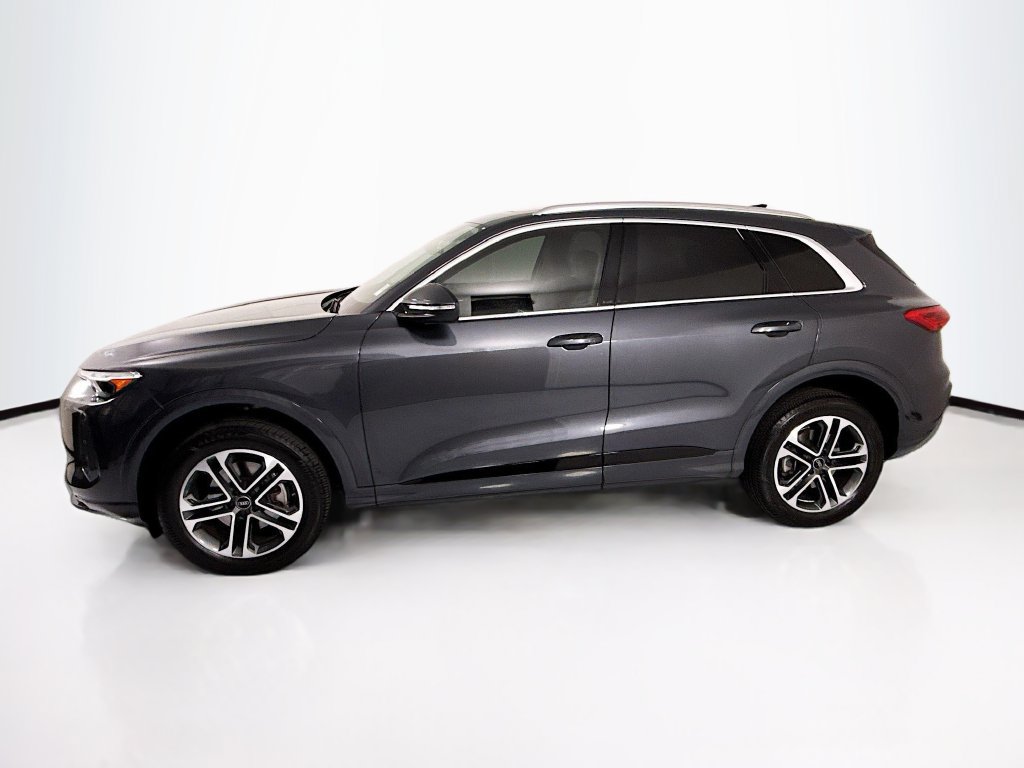 Certified 2025 Audi Q5 Premium w/ Premium Plus AWD/4WD image 8