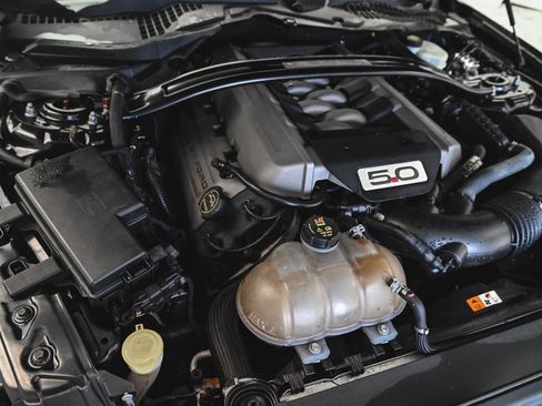 Used 2017 Ford Mustang GT Premium w/ Black Accent Package image 33