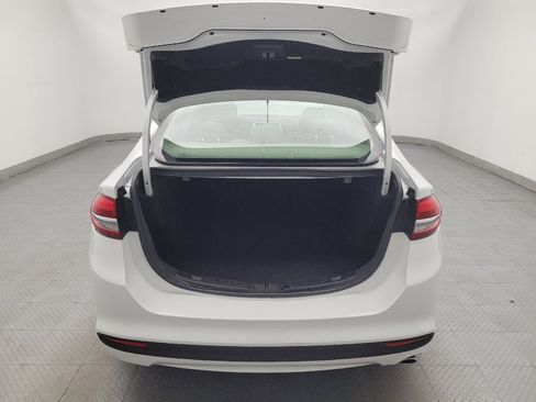 Used 2018 Ford Fusion SE FWD image 29
