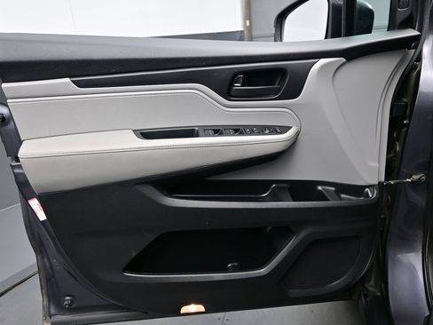 Used 2019 Honda Odyssey EX image 9