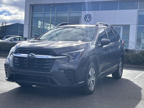 Used 2024 Subaru Ascent Premium w/ Convenience Package image 3