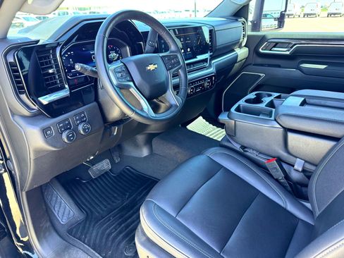 Used 2024 Chevrolet Silverado 2500 LTZ image 11