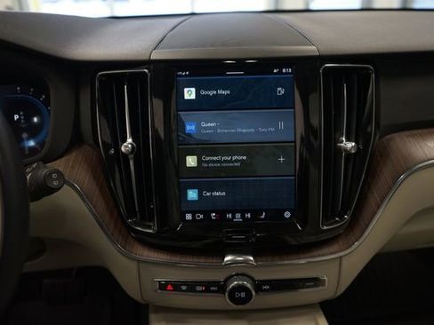 Used 2022 Volvo XC60 B5 Momentum w/ Climate Package image 22