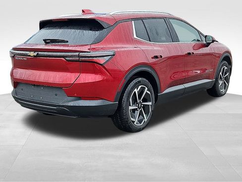 New 2026 Chevrolet Equinox EV LT image 3