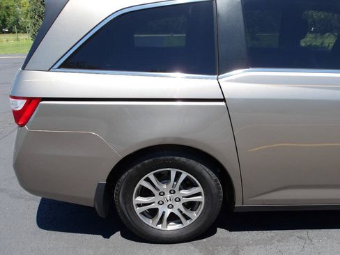 Used 2013 Honda Odyssey EX-L image 37