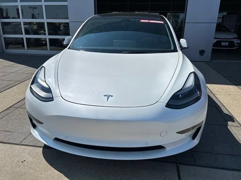 Used 2021 Tesla Model 3 Standard Range Plus RWD image 2