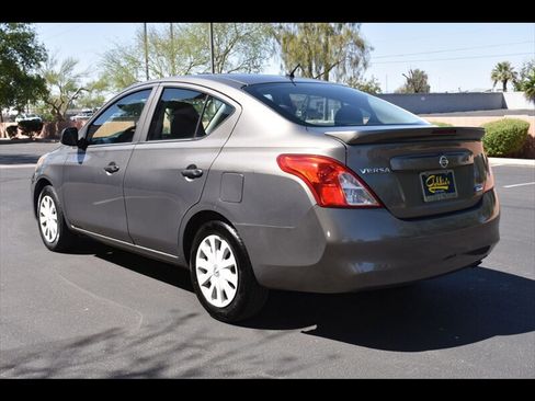 Used 2014 Nissan Versa S Plus FWD image 5