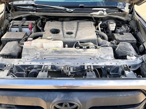 Used 2023 Toyota Tundra SR5 w/ SR5 Convenience Package AWD/4WD image 30