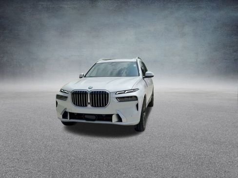Used 2025 BMW X7 xDrive40i image 7