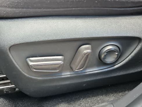 Used 2024 Toyota RAV4 XLE FWD image 15