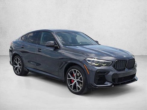 Used 2022 BMW X6 xDrive40i w/ M Sport Package AWD/4WD image 3