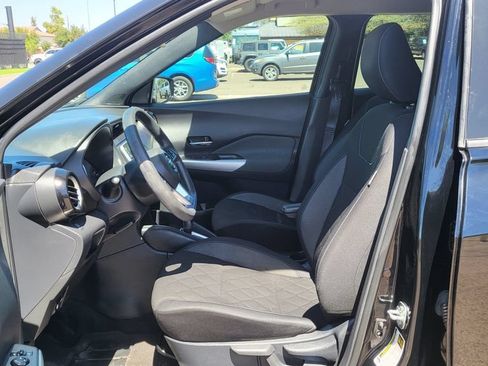Used 2019 Nissan Kicks SV FWD image 25
