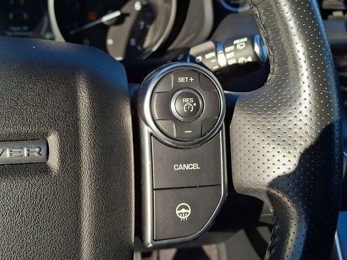 Used 2017 Land Rover Range Rover Sport SE image 24