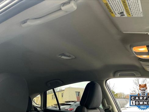 Used 2023 Subaru Crosstrek 2.0i Premium image 14