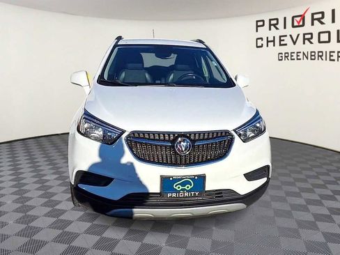 Used 2022 Buick Encore Preferred w/ Safety Package image 3