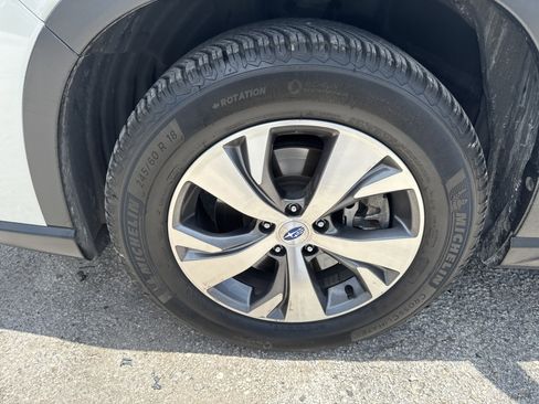 Used 2019 Subaru Ascent Premium AWD/4WD image 9