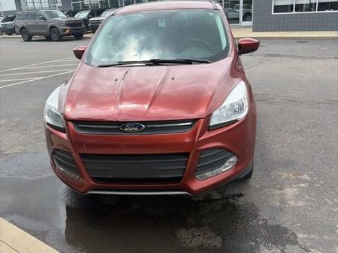 Used 2016 Ford Escape SE AWD/4WD image 3