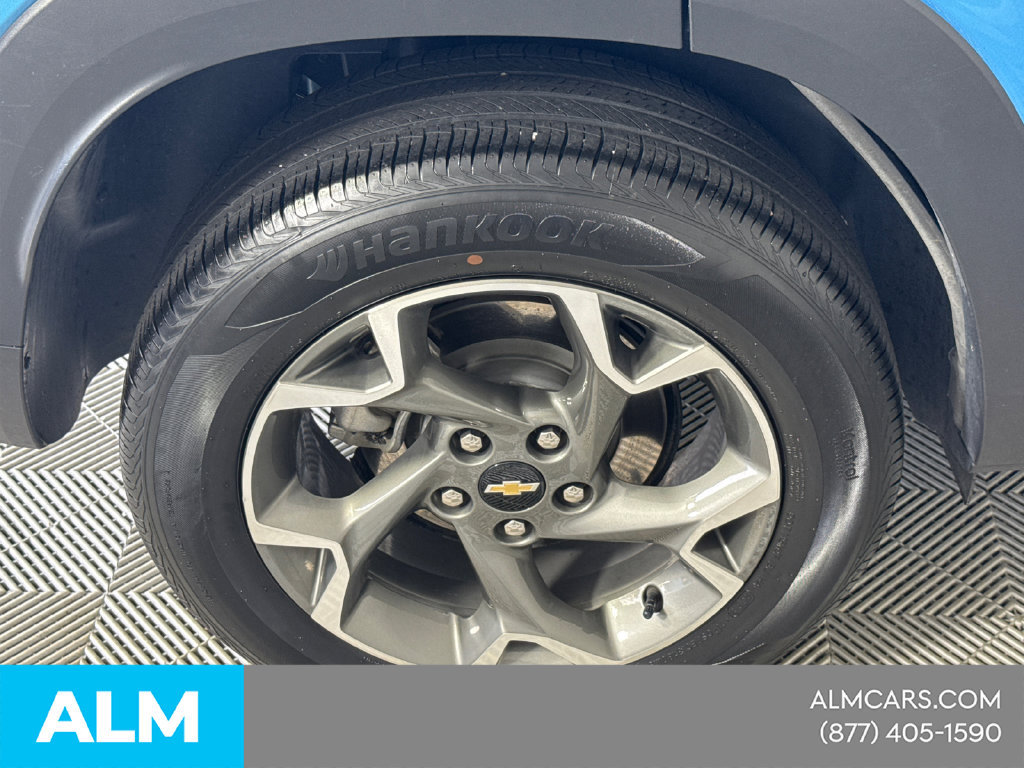 Used 2025 Chevrolet Trax LT FWD image 20