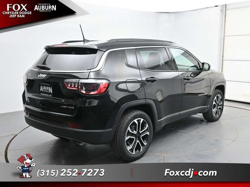 Used 2022 Jeep Compass Limited AWD/4WD image 15