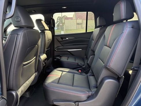New 2026 Chevrolet Traverse RS image 12
