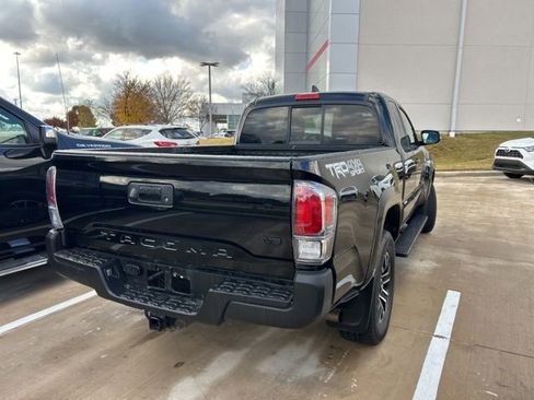Used 2022 Toyota Tacoma TRD Sport image 5
