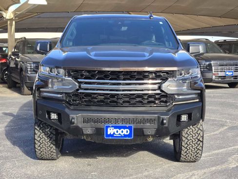 Used 2019 Chevrolet Silverado 1500 High Country w/ Technology Package image 3