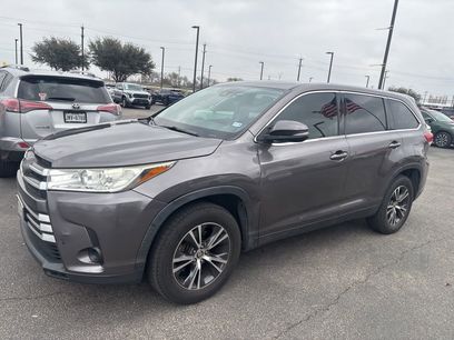 Used 2019 Toyota Highlander LE