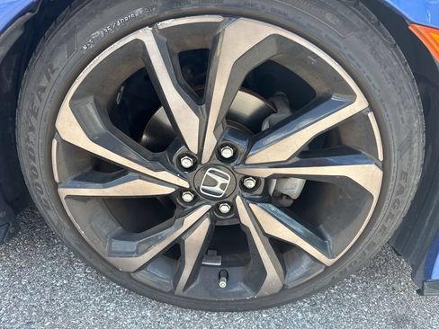 Used 2018 Honda Civic Sport Touring image 6