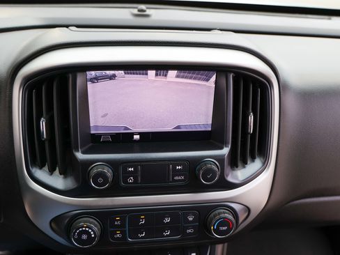 Used 2019 Chevrolet Colorado LT image 24