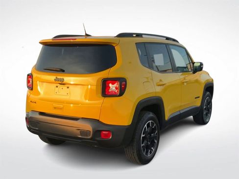 Used 2023 Jeep Renegade Latitude image 8