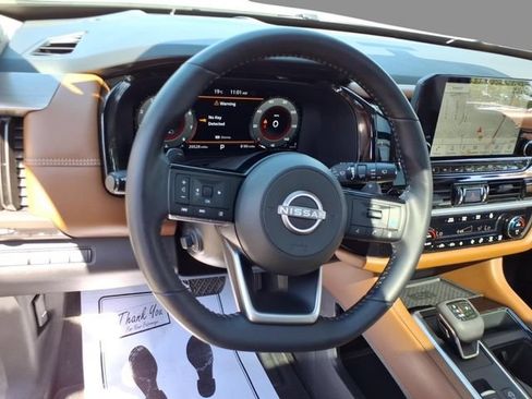 Certified 2025 Nissan Pathfinder Platinum AWD/4WD image 23