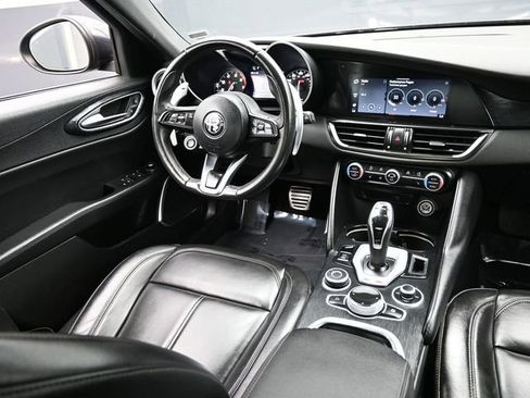Used 2023 Alfa Romeo Giulia Sprint RWD image 19