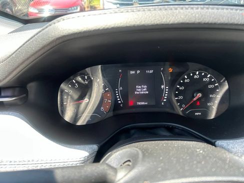 Used 2022 Jeep Compass Latitude AWD/4WD image 26