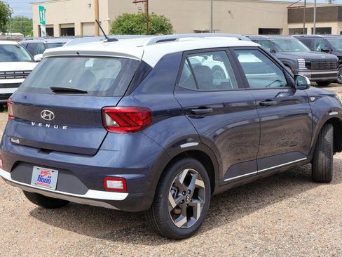 New 2026 Hyundai Venue SEL FWD image 29