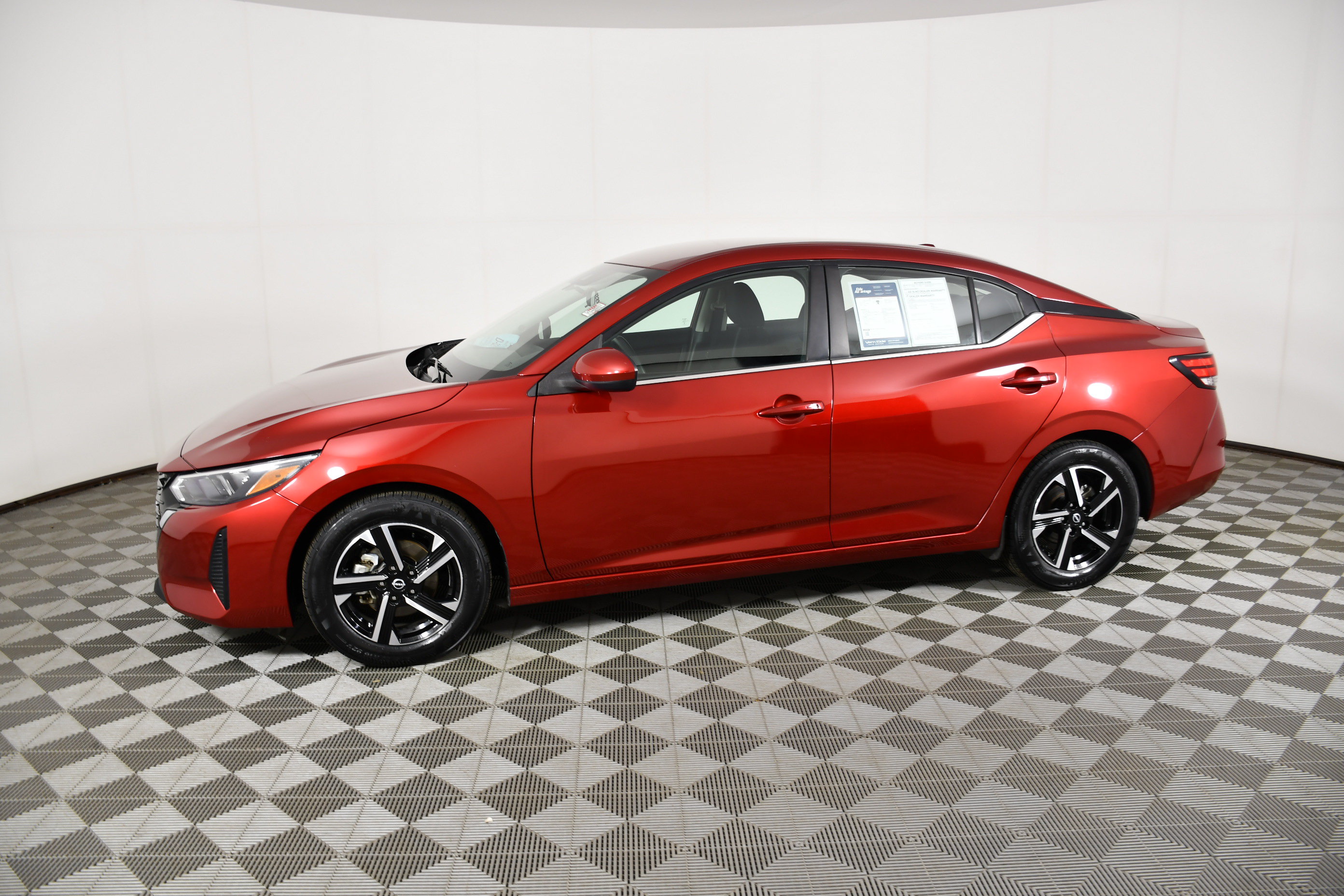 Used 2024 Nissan Sentra SV FWD image 9