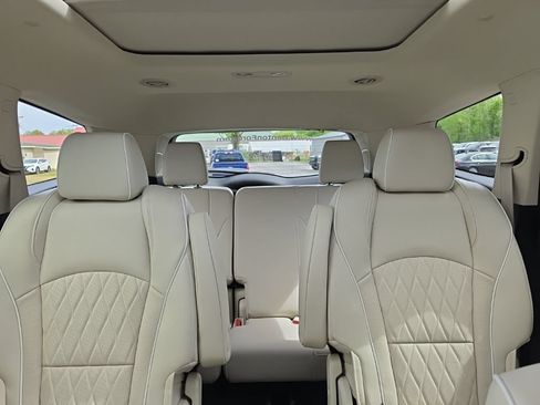 Used 2023 Buick Enclave Avenir FWD image 25