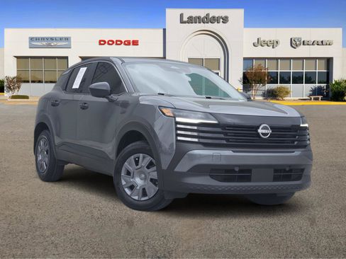 Used 2025 Nissan Kicks S FWD image 1