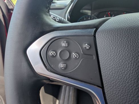 Used 2023 Chevrolet Traverse LT FWD image 24