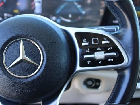 Used 2021 Mercedes-Benz GLE 350 w/ Premium Package image 21