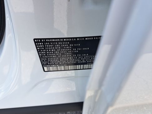 New 2026 Volkswagen Tiguan SE AWD/4WD image 33