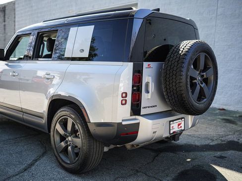 Used 2024 Land Rover Defender 110 S image 11