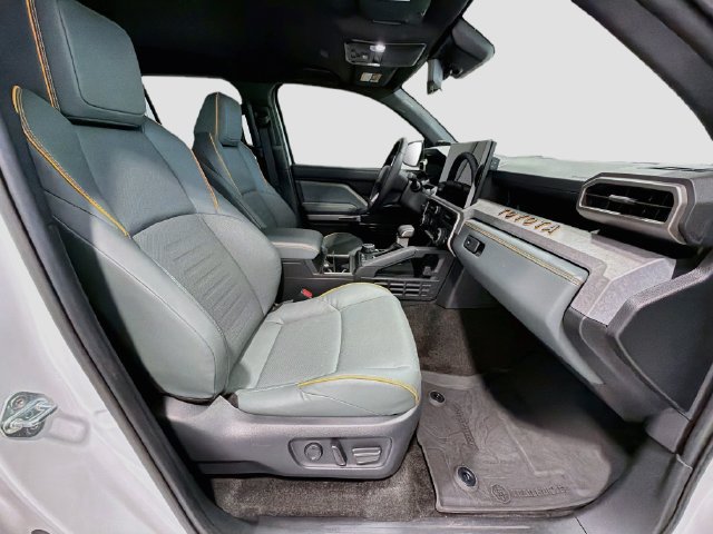 Certified 2025 Toyota 4Runner Trailhunter AWD/4WD image 23