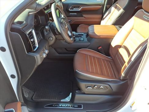 Used 2025 GMC Sierra 1500 Denali Ultimate image 13