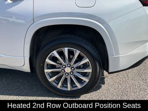 Used 2022 Chevrolet Traverse Premier image 11